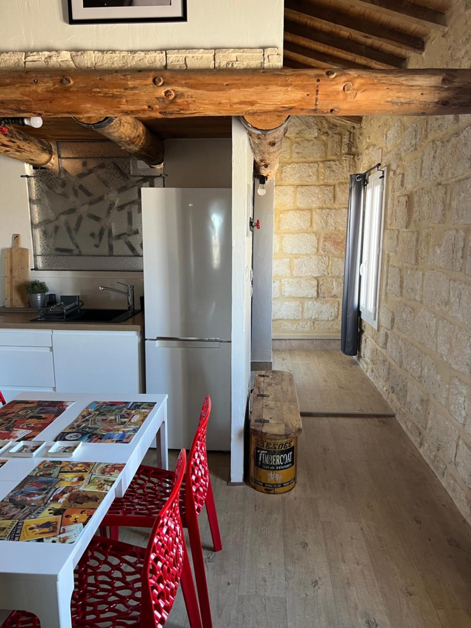Lou Mireio Daire Aigues-Mortes Dış mekan fotoğraf
